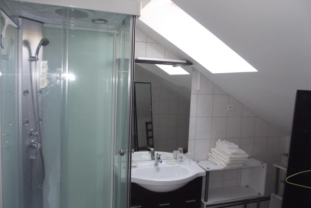 Les Vedieres Conflans-sur-Anille Room photo
